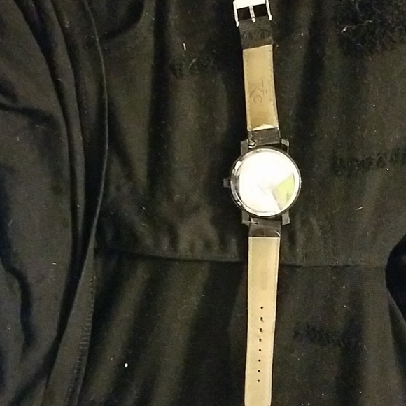 Watch - Picture 3 of 4